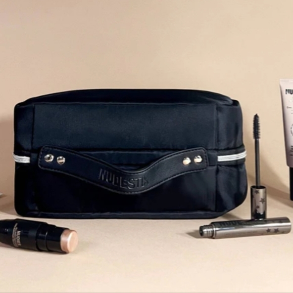 NUDESTIX Hanging Cosmetic Case - Picture 2 of 4